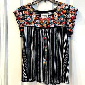 Savanna Jane Floral Embroidered Blouse Medium
